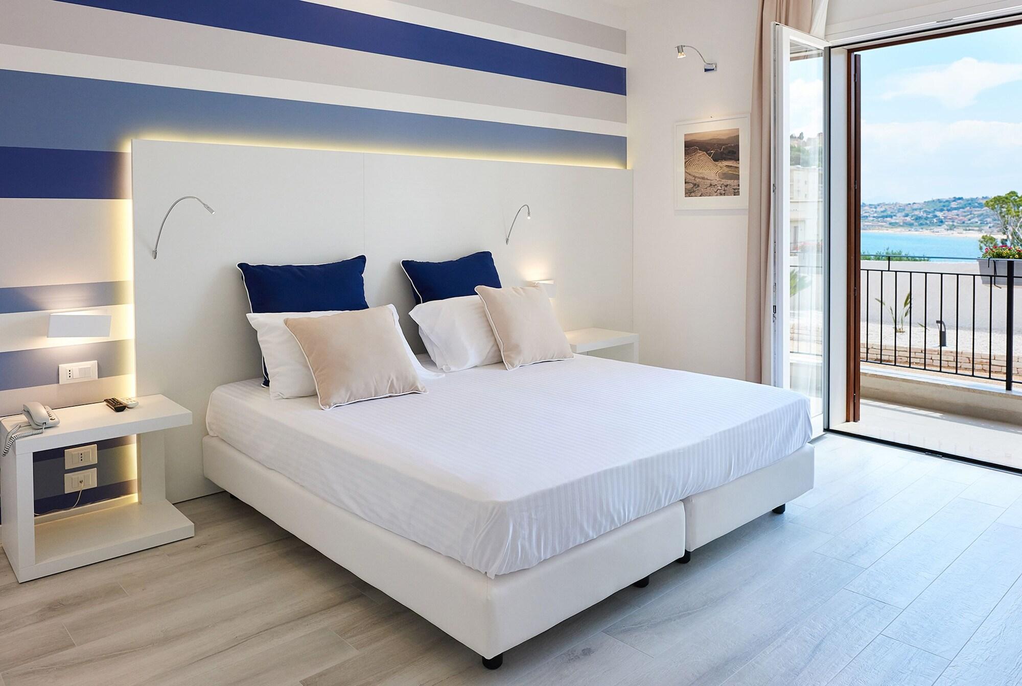 Marina Di Petrolo Hotel & Spa Castellammare del Golfo Exterior photo